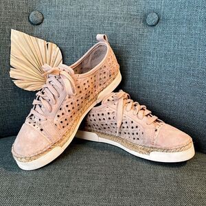 Vince Camuto Theera Pale Pink Perforated Espadrille Shoe Size 7